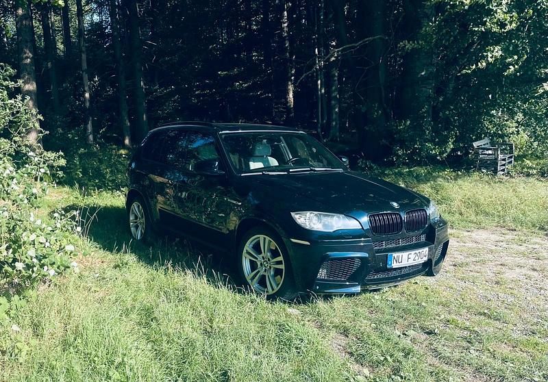Schwarz Gebraucht 2010 BMW X5 M SUV | 22.499 € - Bild 1/4