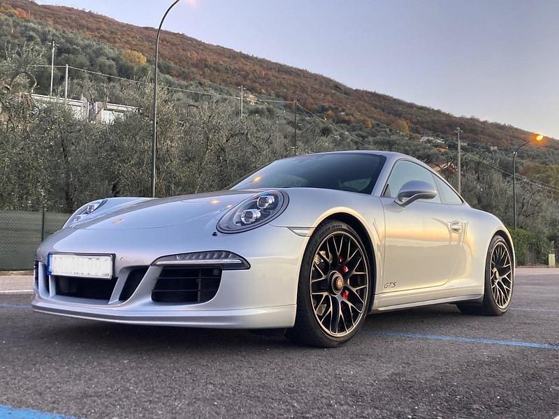 Silber Gebraucht 2015 Porsche 911 Coupé | 99.700 € (Etwas zu teuer) - Bild 1/4
