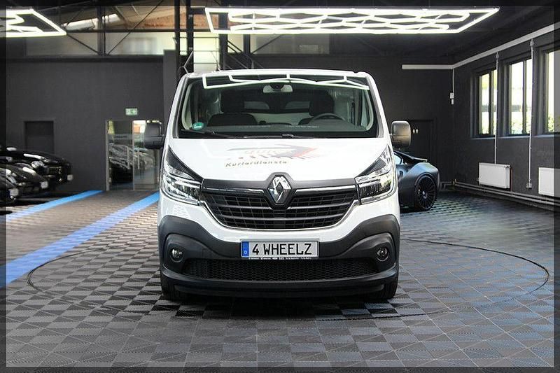 Gebraucht Renault Trafic 145 PS (106 kW) 2020 Weiß Van / Kleinbus