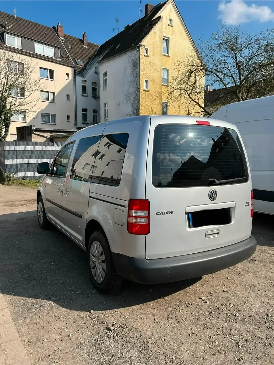 Gebraucht VW Caddy 102 PS (75 kW) 2014 Silber Van / Kleinbus