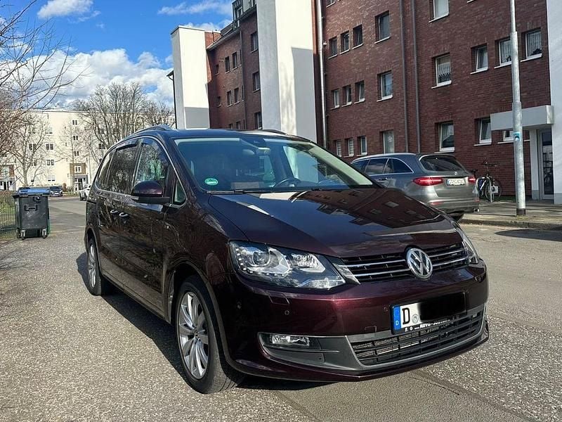 Gebraucht VW Sharan Highline 150 PS (110 kW) 2016 Rot Van / Kleinbus