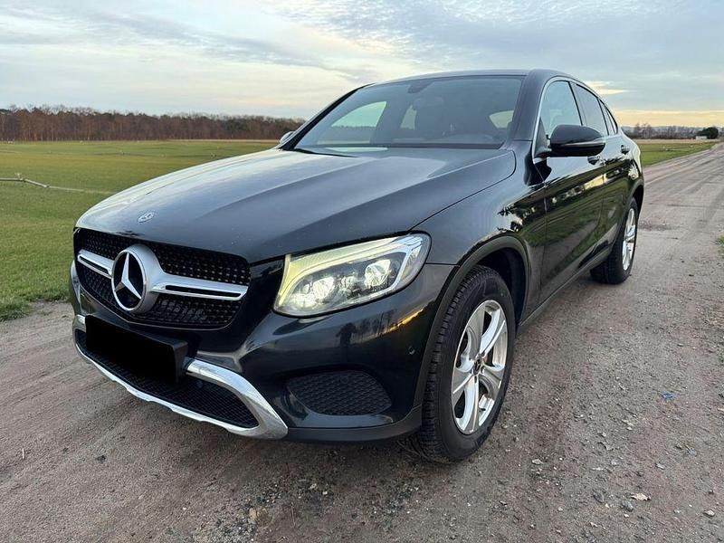 Schwarz Gebraucht 2018 Mercedes GLC220 Coupé | 22.700 € (Superpreis) - Bild 1/4