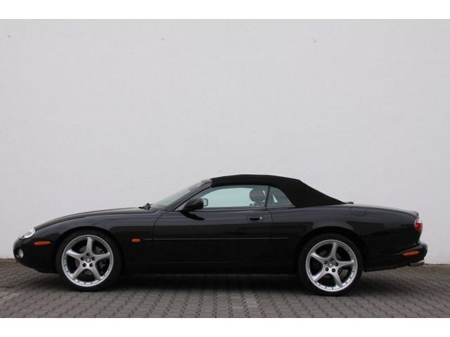 Gebraucht Jaguar XKR 363 PS (266 kW) 2003 Schwarz Cabrio