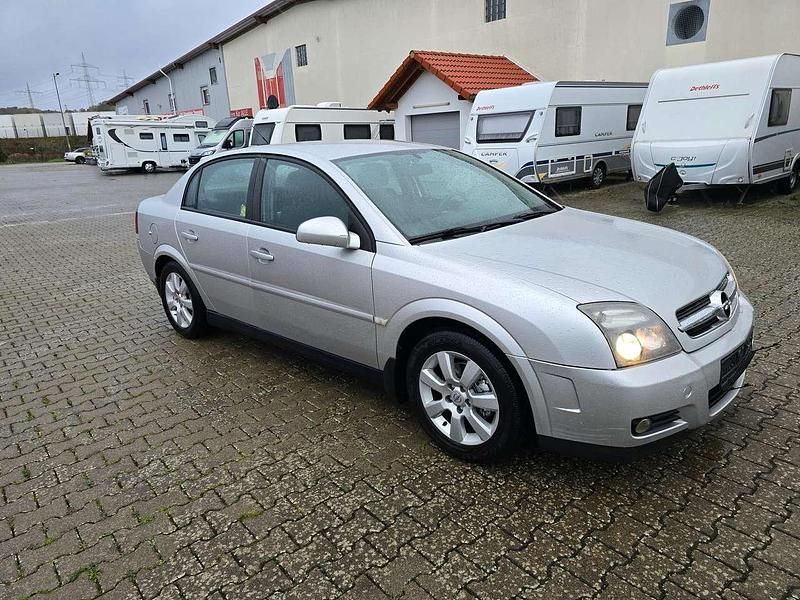 Starsilber/silver iii Gebraucht 2005 Opel Vectra Edition Limousine | 3.500 € (Etwas zu teuer) - Bild 1/4
