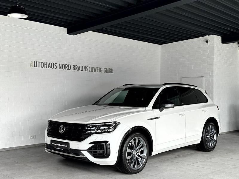 Oryxweiß perlmutteffekt Gebraucht 2020 VW Touareg R-line SUV | 48.990 € (Etwas zu teuer) - Bild 1/4