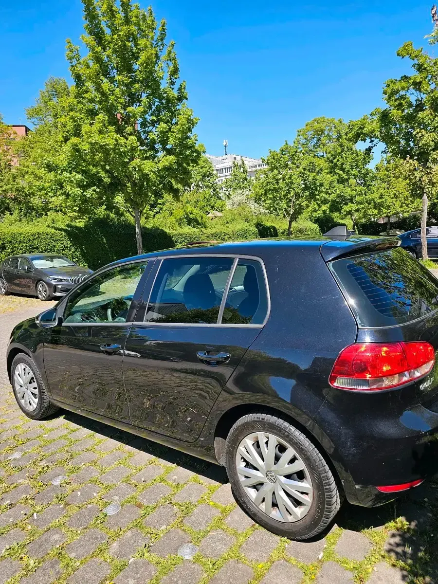 Gebraucht VW Golf VI 80 PS (58 kW) 2009 Schwarz Kleinwagen