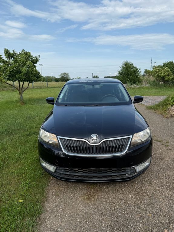 Gebraucht Skoda Rapid Active 105 PS (77 kW) 2013 Schwarz Limousine