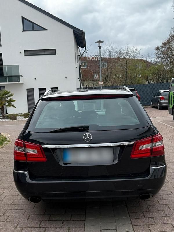Gebraucht Mercedes E350 231 PS (169 kW) 2010 Schwarz Kombi
