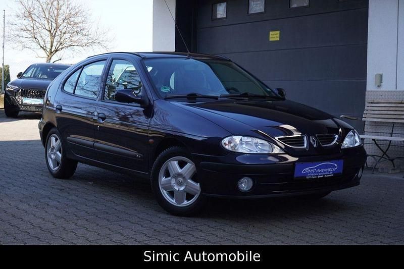 Gebraucht Renault Mégane 107 PS (78 kW) 2000 Blau Limousine