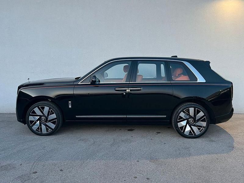 Neu Rolls Royce Cullinan 571 PS (419 kW) 2026 Schwarz SUV