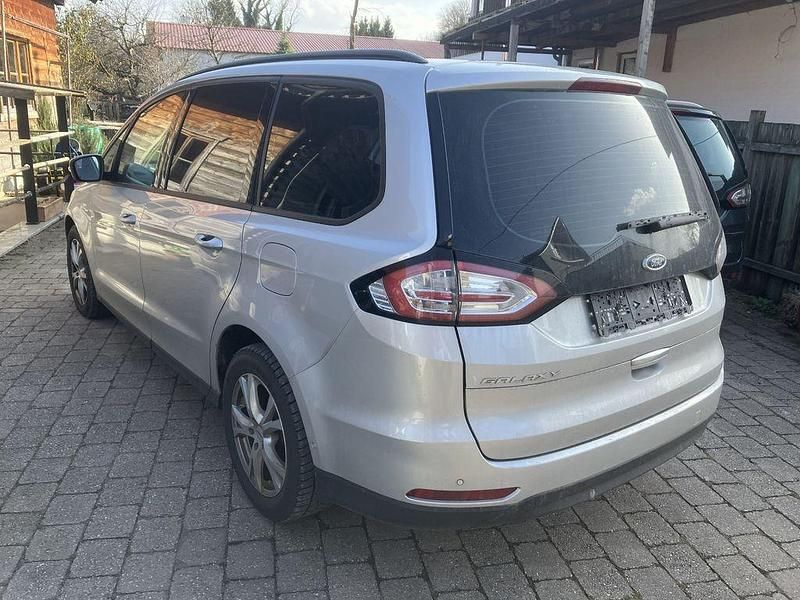 Gebraucht Ford Galaxy Trend 150 PS (110 kW) 2019 Silber Van / Kleinbus