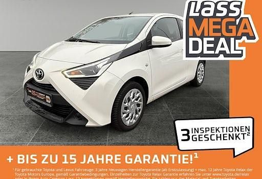 Gebraucht Toyota Aygo X-play 72 PS (52 kW) 2021 Weiß Kleinwagen