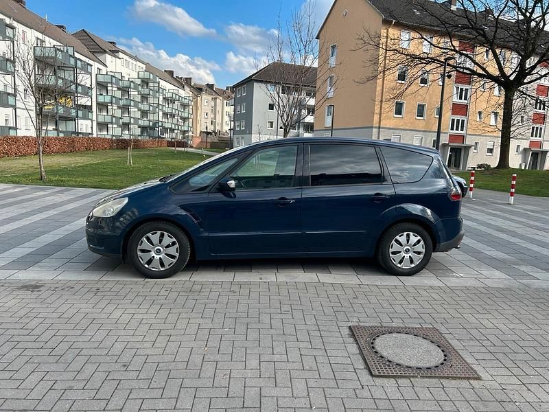 Gebraucht Ford S-MAX S 140 PS (102 kW) 2010 Van / Kleinbus