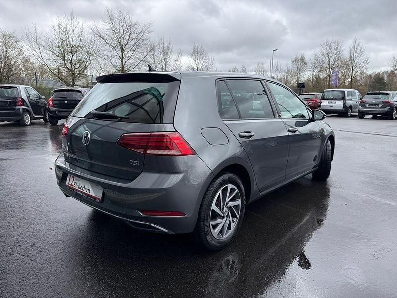 Gebraucht VW Golf VII Sound 110 PS (80 kW) 2018 Grau Limousine