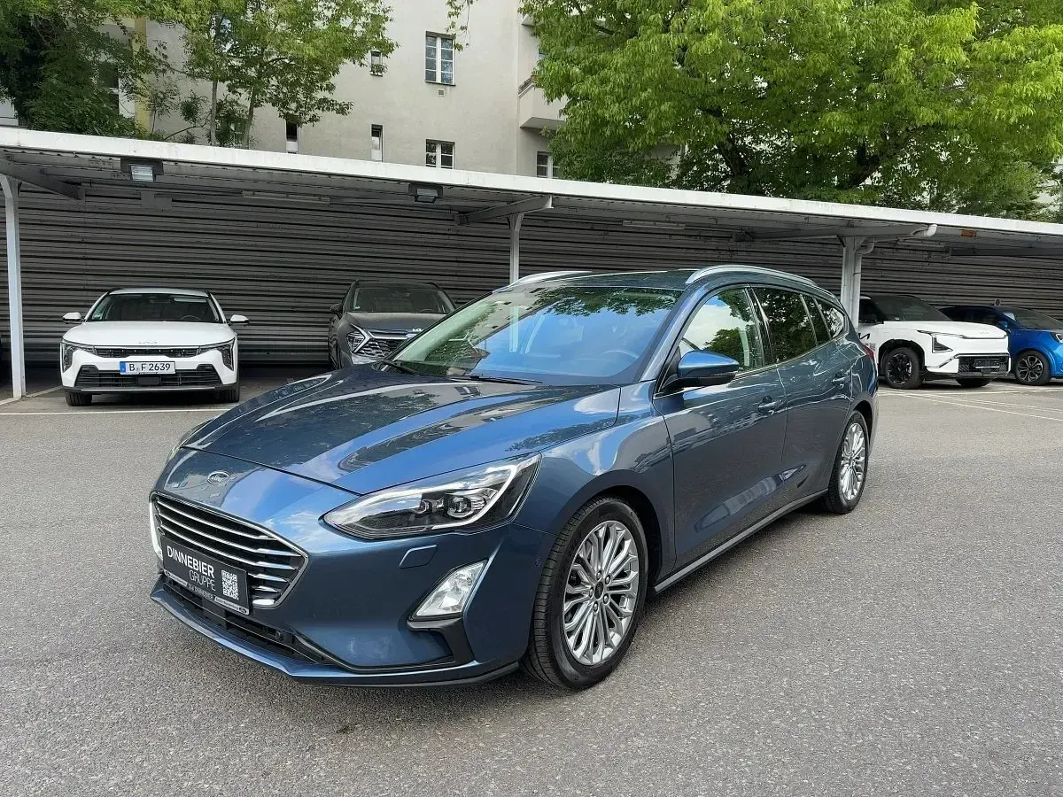Gebraucht Ford Focus Titanium 125 PS (91 kW) 2019 Blau (metallic) Kombi