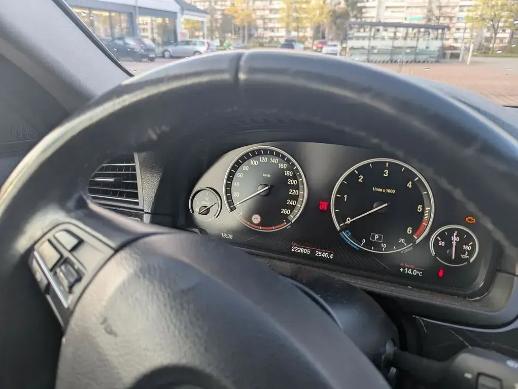 Gebraucht BMW 525 Luxury Line 218 PS (160 kW) 2014 Schwarz Limousine