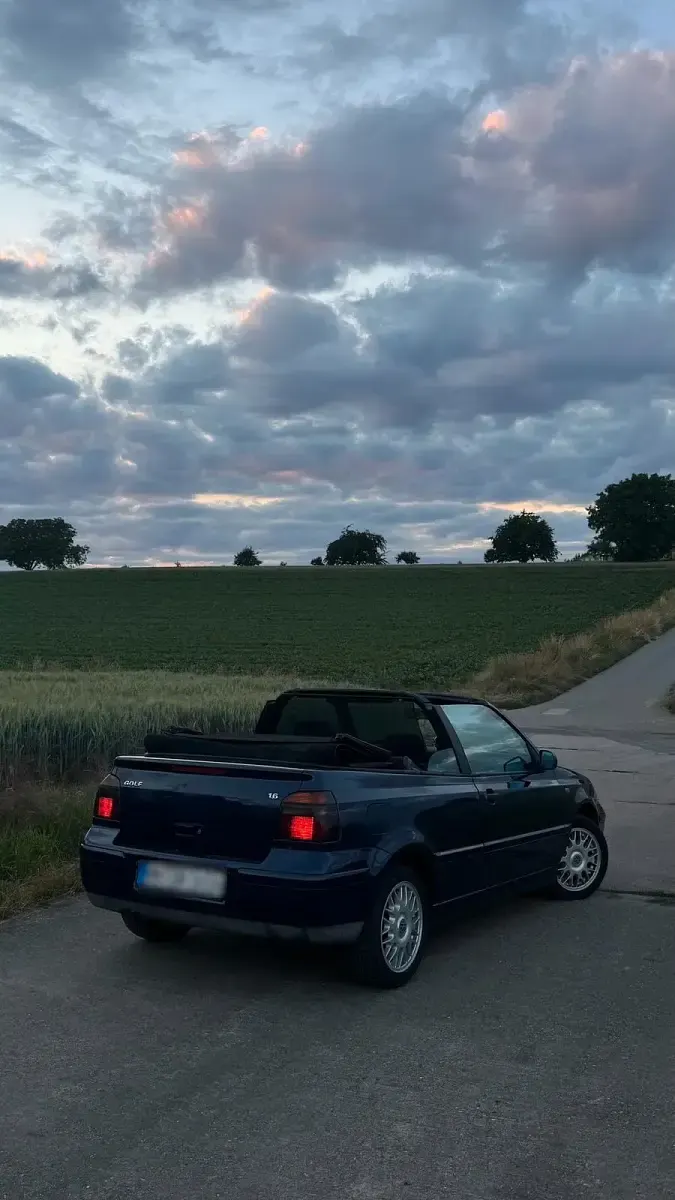Gebraucht VW Golf 101 PS (74 kW) 1999 Blau Cabrio
