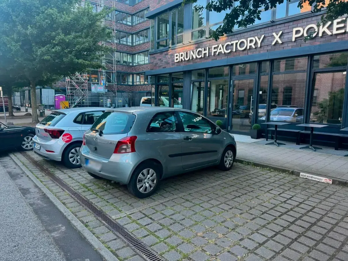 Gebraucht Toyota Yaris Eco 70 PS (51 kW) 2009 Silber Kleinwagen