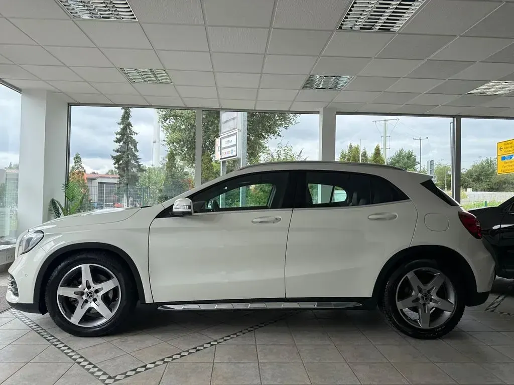 Gebraucht Mercedes GLA220 AMG line 184 PS (135 kW) 2017 Weiß SUV