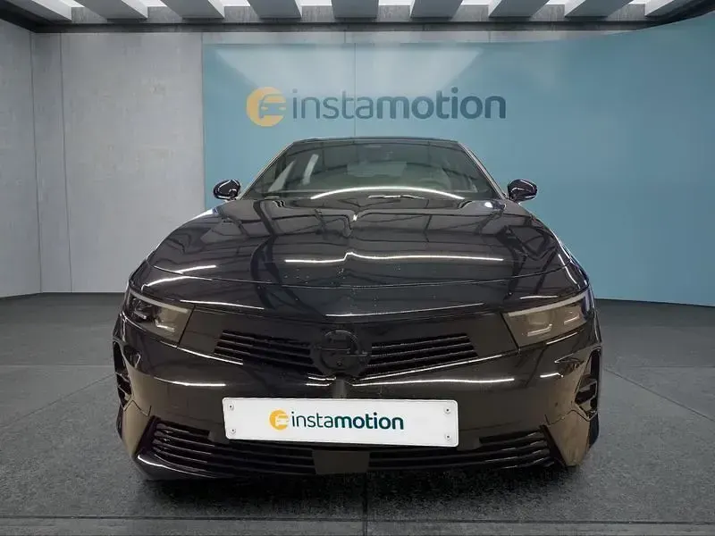 Neu Opel Astra 131 PS (96 kW) 2025 Schwarz Kleinwagen