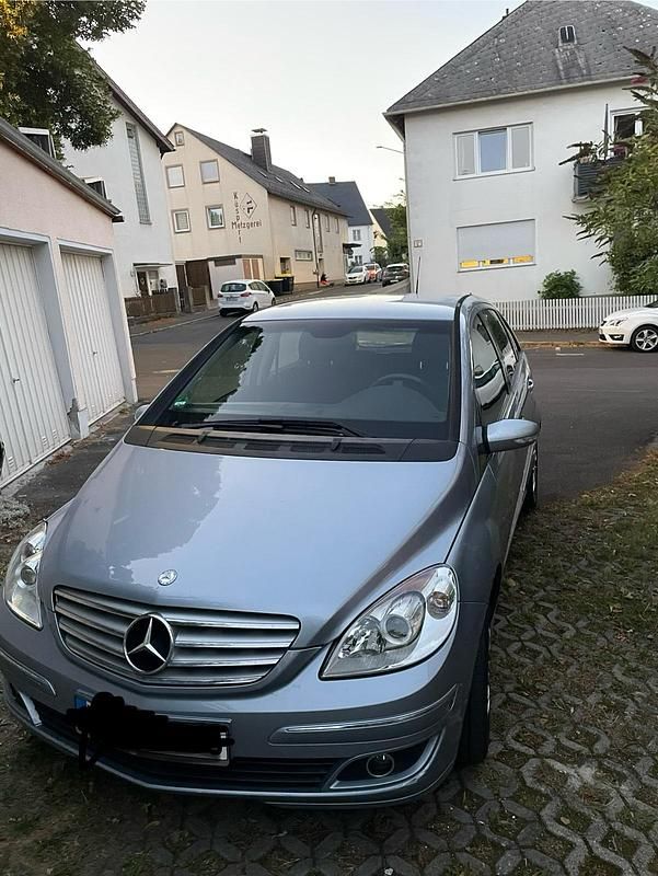 Blau Gebraucht 2005 Mercedes B170 Van / Kleinbus | 1.490 € (Superpreis) - Bild 1/4