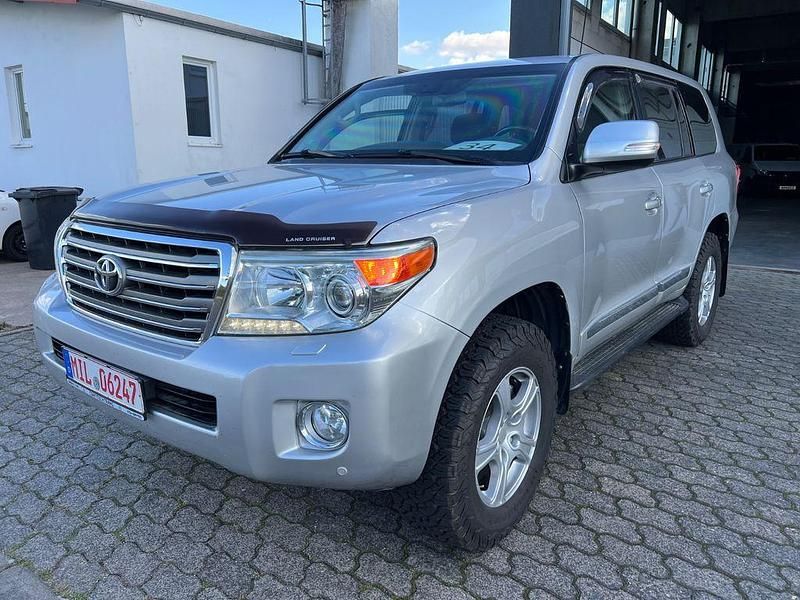 Silber Gebraucht 2015 Toyota Land Cruiser SUV | 170.000 € - Bild 1/4