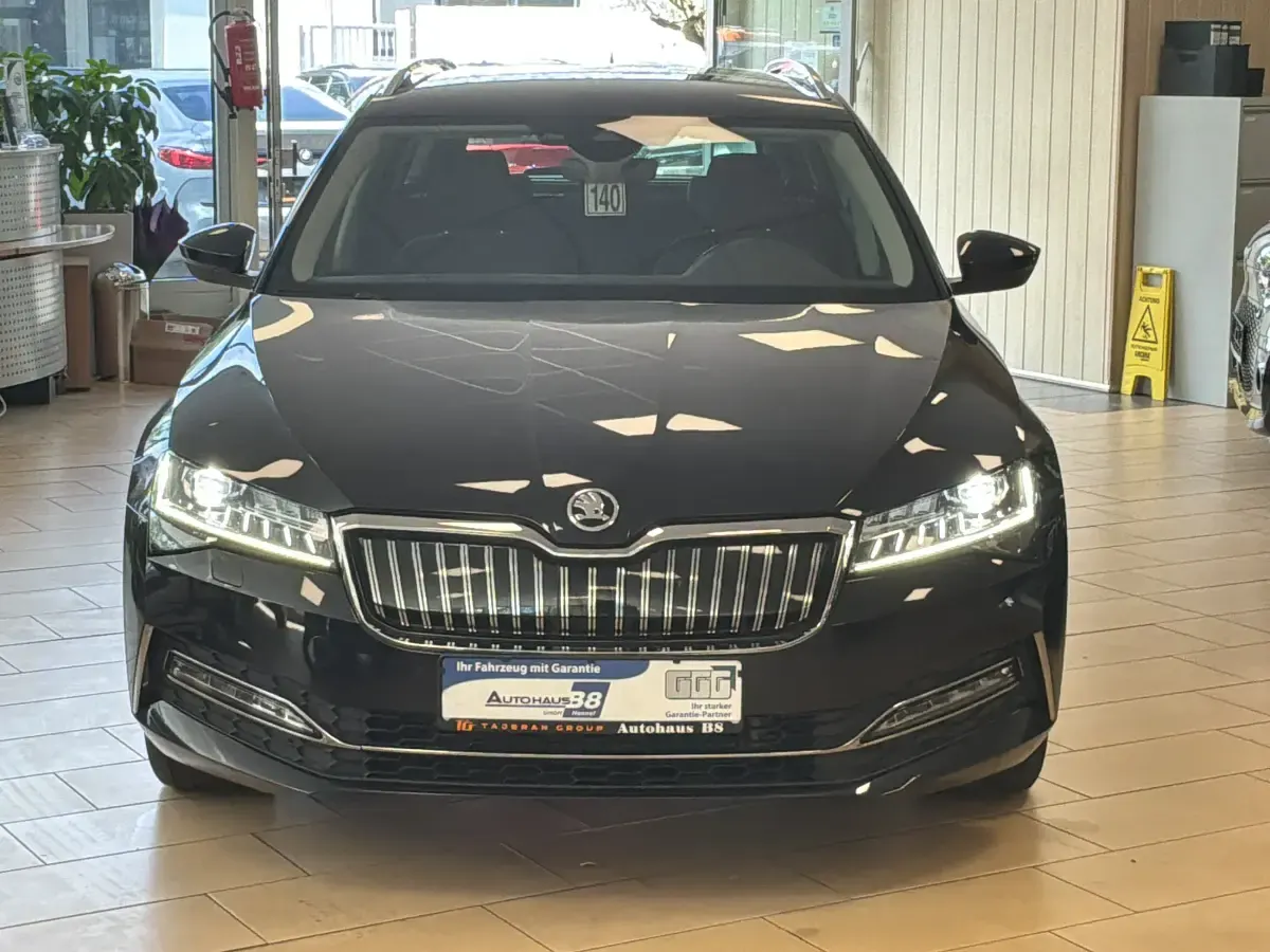Gebraucht Skoda Superb Style 218 PS (160 kW) 2021 Schwarz Kombi