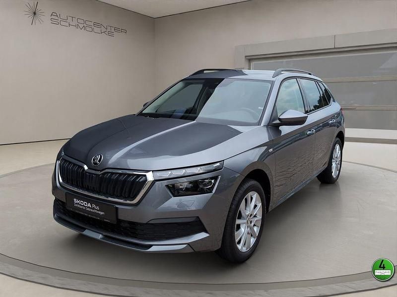 Graphitegrau (metallic) Gebraucht 2022 Skoda Kamiq Tour SUV | 17.490 € (Fairer Preis) - Bild 1/4