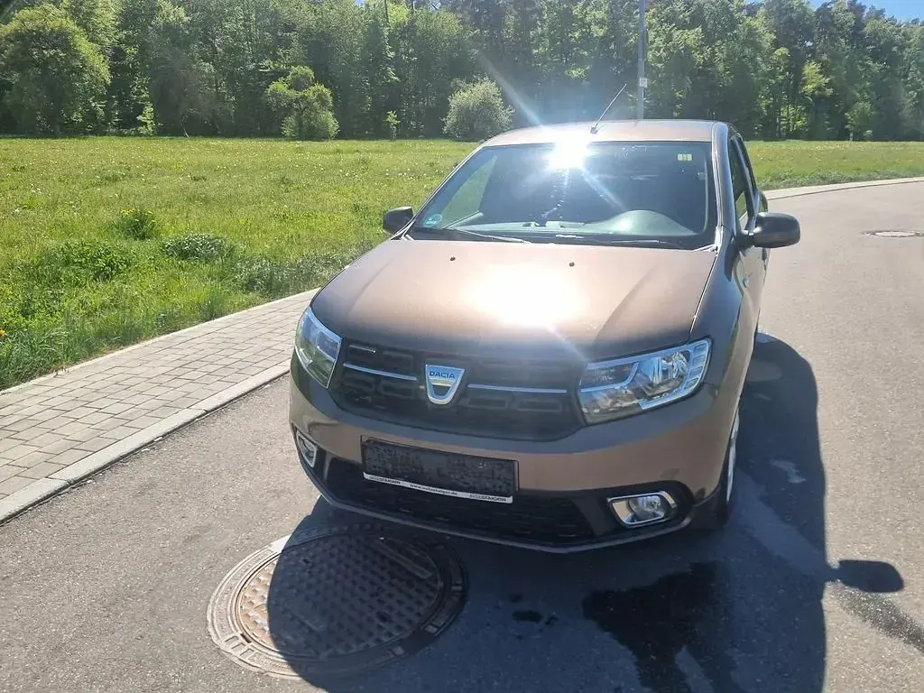 Gebraucht Dacia Sandero Lauréate 90 PS (66 kW) 2017 Braun Limousine