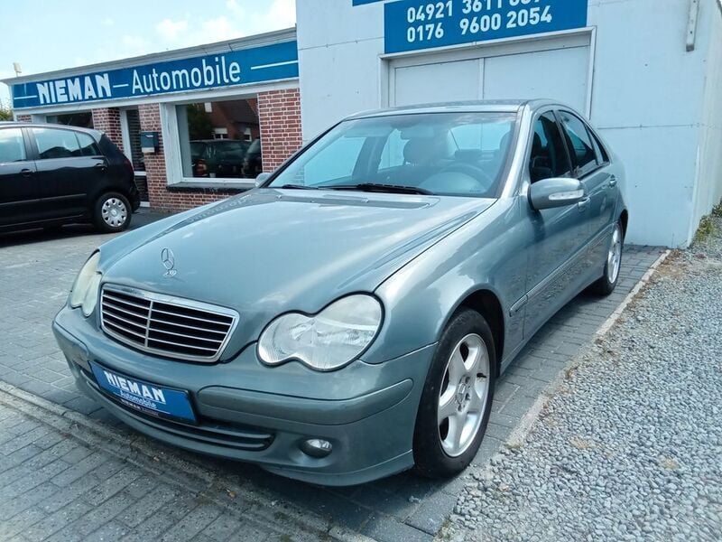 Grau Gebraucht 2004 Mercedes C180 Avantgarde Limousine | 1.480 € (Superpreis) - Bild 1/2