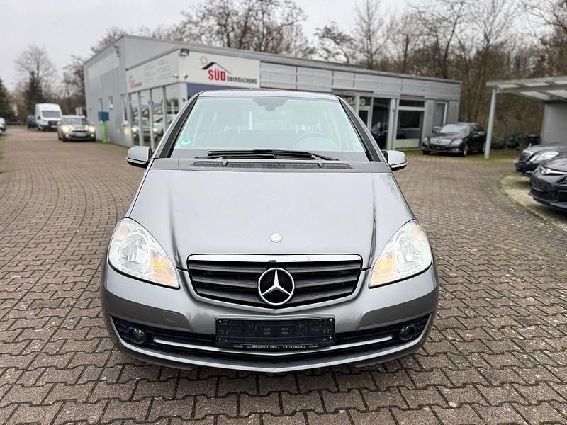Gebraucht Mercedes A150 95 PS (69 kW) 2009 Grau Kleinwagen
