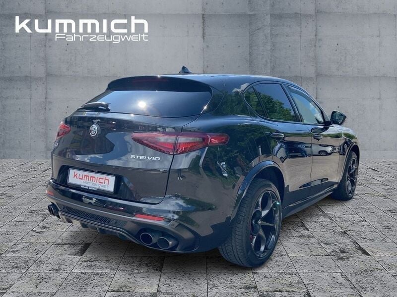 Gebraucht Alfa Romeo Stelvio Quadrifoglio 510 PS (375 kW) 2018 Nero vulcano, metallic (schwarz) SUV