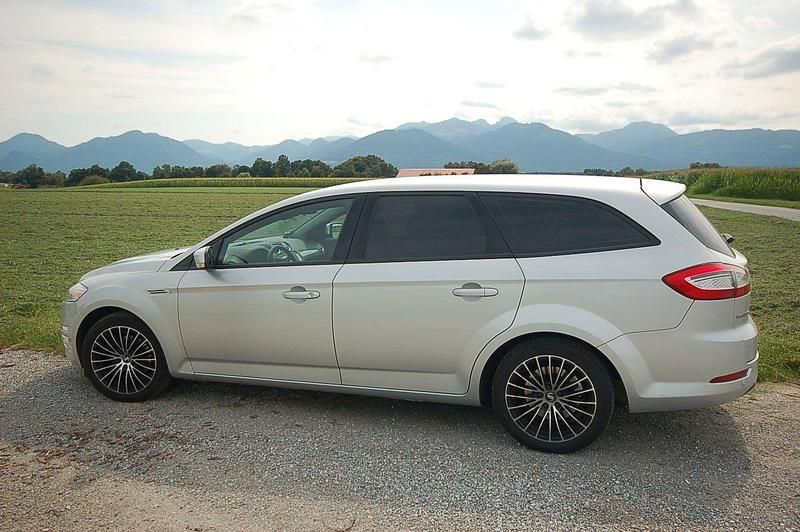 Gebraucht Ford Mondeo Trend 116 PS (85 kW) 2012 Silber Kombi