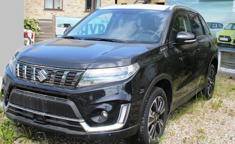 Schwarz Gebraucht 2025 Suzuki Vitara Comfort+ SUV | 24.390 € (Fairer Preis) - Bild 1/1