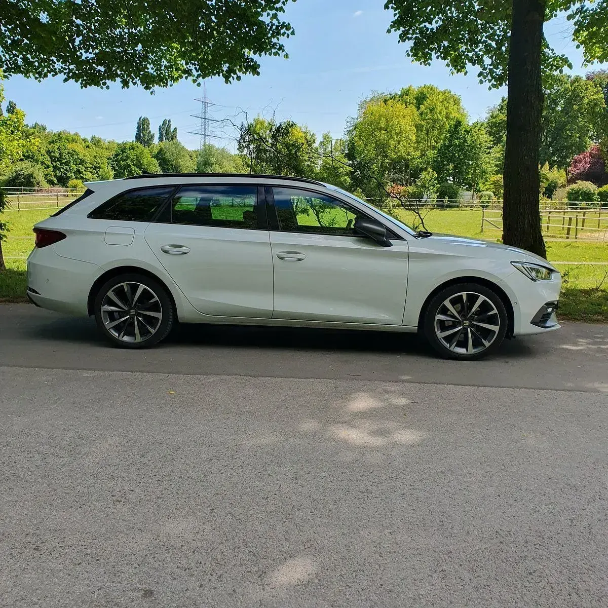 Gebraucht Seat Leon FR 204 PS (150 kW) 2021 Weiß Kombi