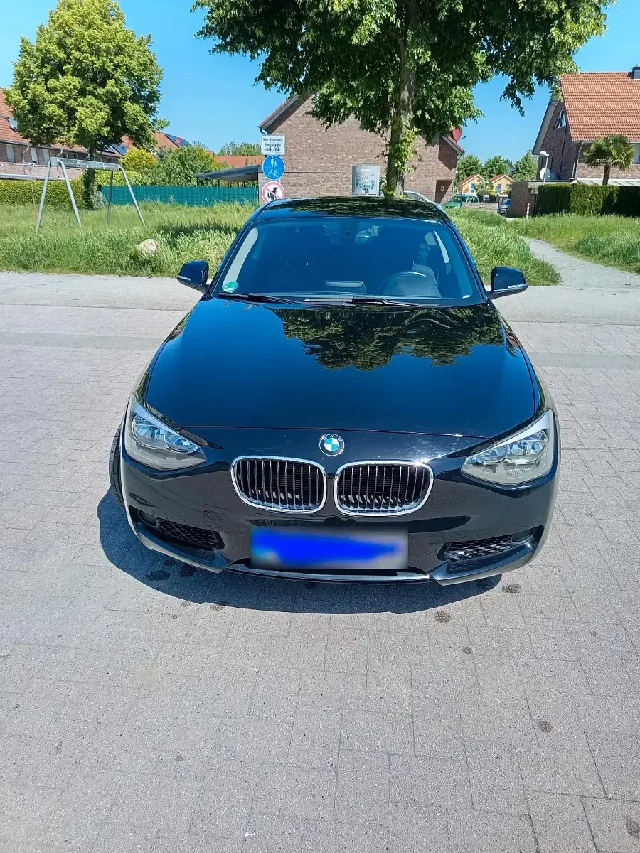Gebraucht BMW 114 95 PS (69 kW) 2014 Schwarz Kleinwagen