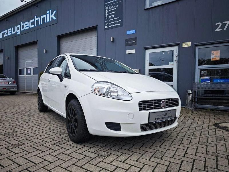 Weiß Gebraucht 2009 Fiat Grande Punto Dynamic Kleinwagen | 3.490 € (Fairer Preis) - Bild 1/4