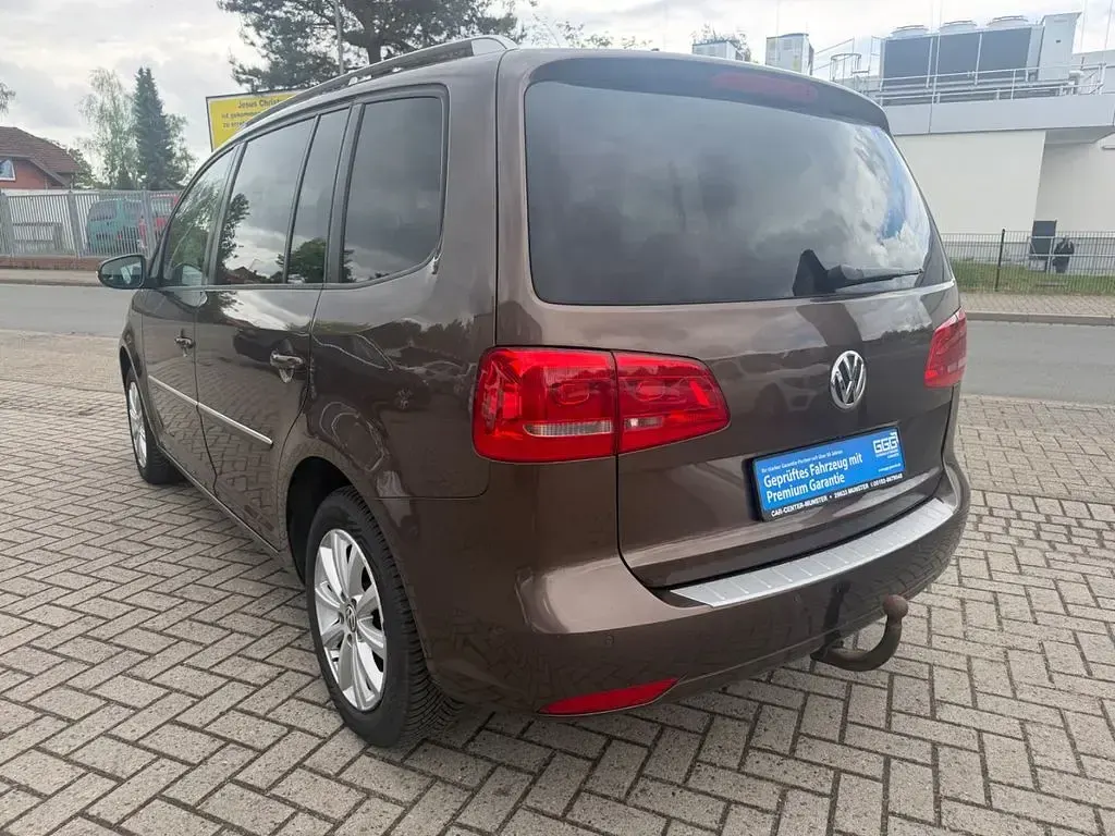 Gebraucht VW Touran Highline 170 PS (125 kW) 2010 Braun Van / Kleinbus