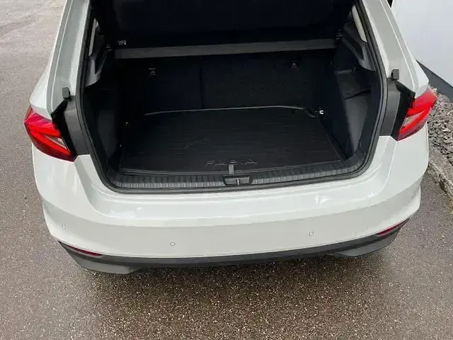 Gebraucht Skoda Fabia Drive 116 PS (85 kW) 2024 Weiß Kleinwagen
