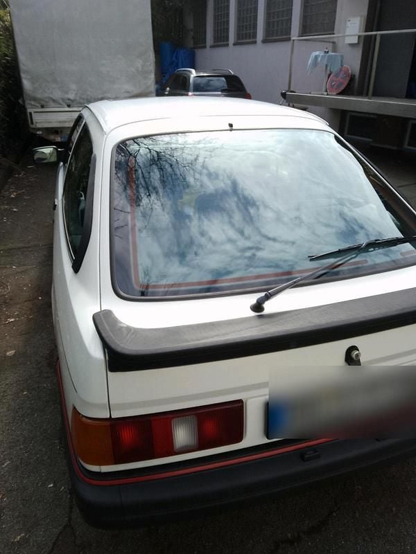 Second-hand Ford Sierra 120 CP (88 kW) 1989 Alb Coupe