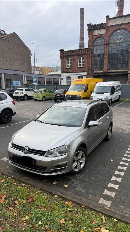 Silber Gebraucht 2014 VW Golf VII Comfortline Kombi | 7.500 € (Fairer Preis) - Bild 1/4