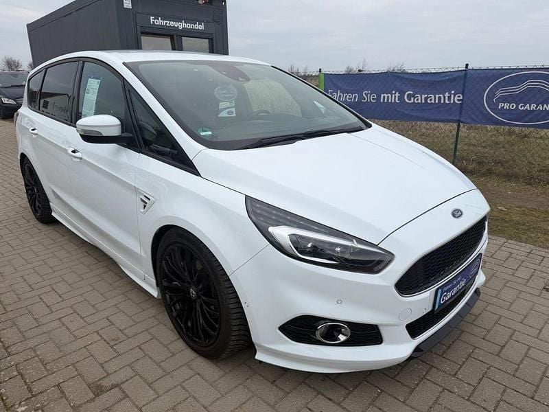Gebraucht Ford S-MAX ST-Line 241 PS (177 kW) 2018 Weiß Van / Kleinbus