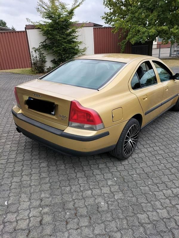 Gebraucht Volvo S60 Comfort 250 PS (183 kW) 2001 Gold Limousine