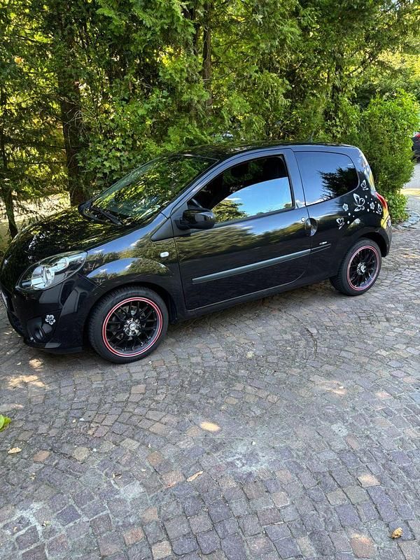 Schwarz Gebraucht 2010 Renault Twingo Night&Day Kleinwagen | 3.800 € (Fairer Preis) - Bild 1/4