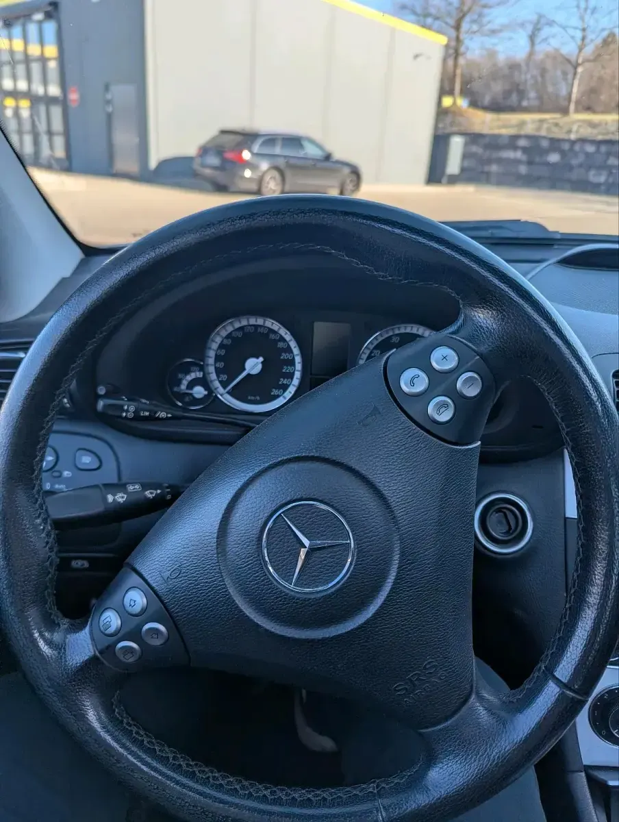 Gebraucht Mercedes C230 204 PS (150 kW) 2005 Grau Coupé