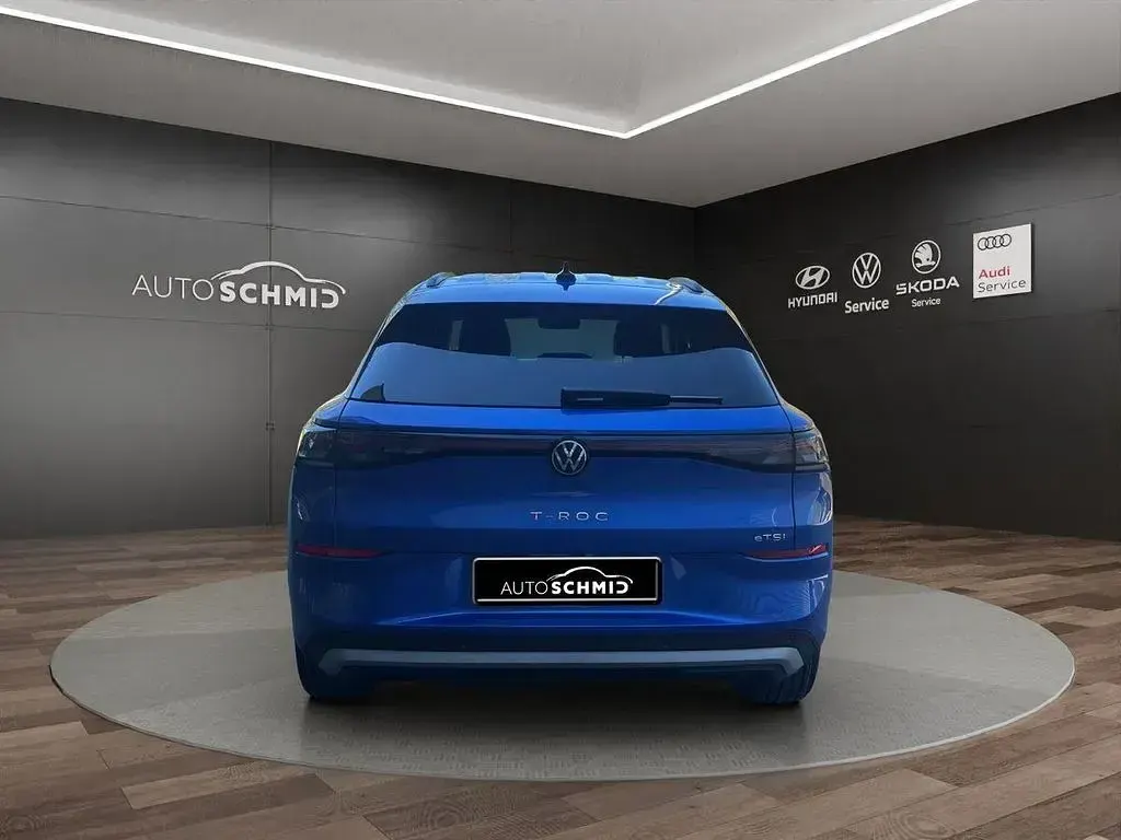 Neu VW T-Roc Life 150 PS (110 kW) 2026 Celestial blue metallic SUV