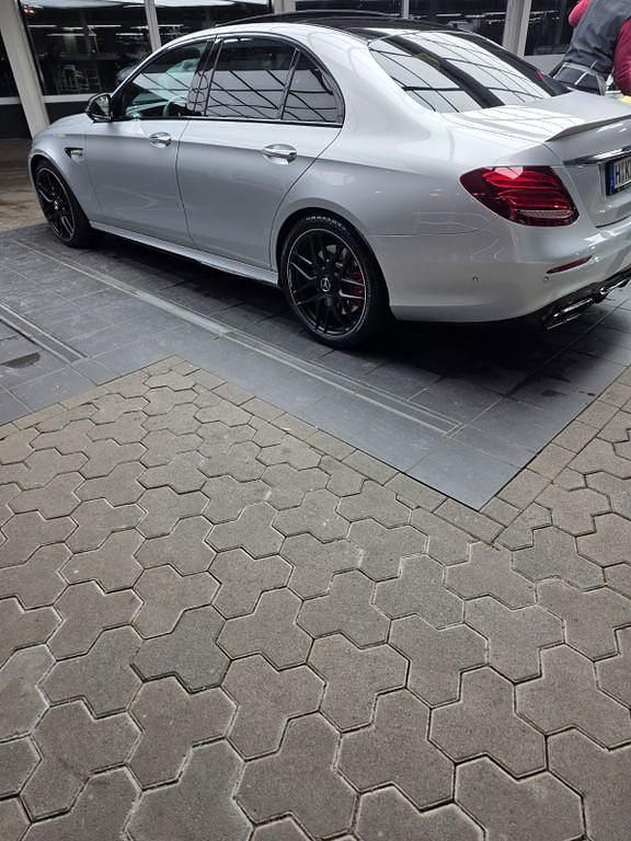 Gebraucht Mercedes E63S AMG AMG 612 PS (450 kW) 2018 Silber Limousine