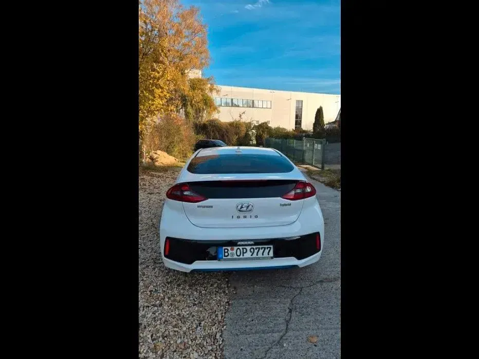 Gebraucht Hyundai Ioniq Premium 141 PS (103 kW) 2016 Kleinwagen