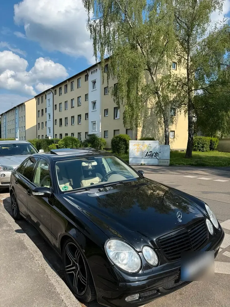 Gebraucht Mercedes E320 224 PS (164 kW) 2004 Schwarz Limousine