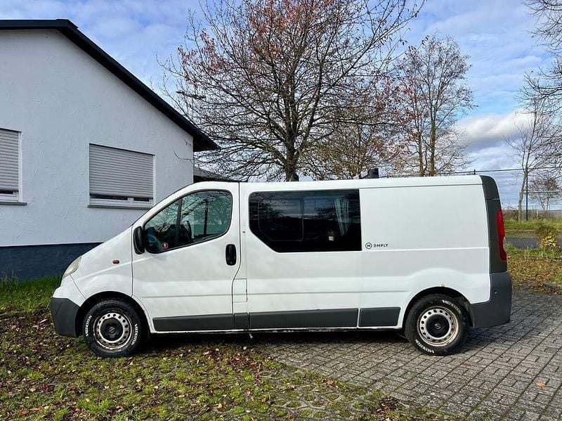 Gebraucht Opel Vivaro 114 PS (83 kW) 2007 Weiß Van / Kleinbus
